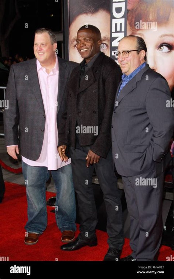 Are billy gardell and reno wilson friends?