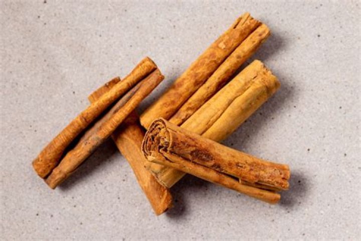 Are cinnamon sticks edible?