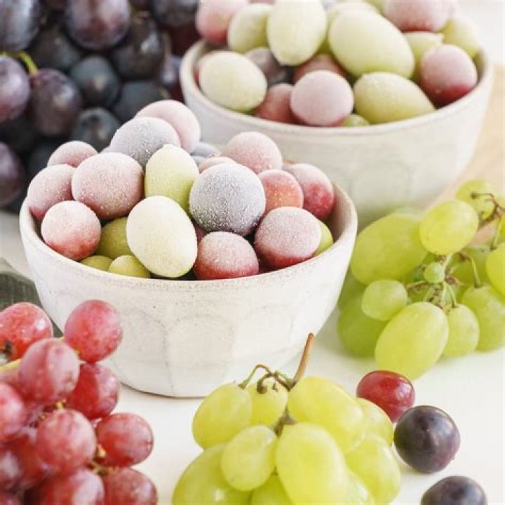 Are frozen grapes good?