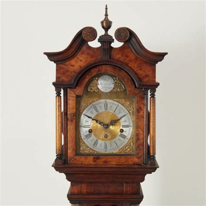 Are grandmother clocks worth anything?