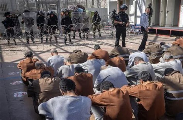 Are guantanamo detainees prisoners of war?