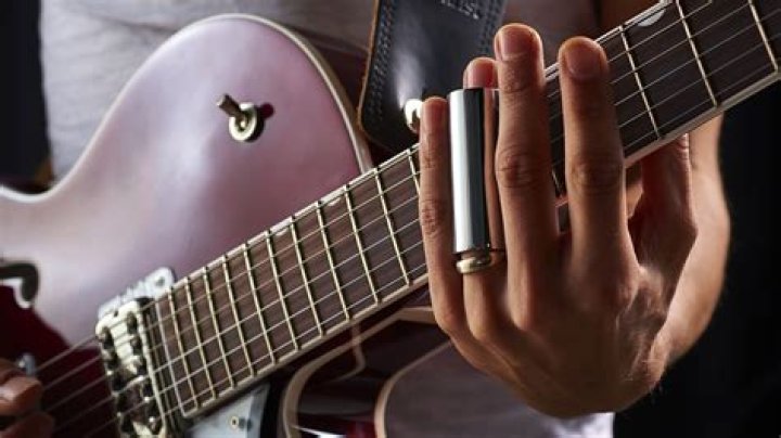 Are guitarists good with their fingers?