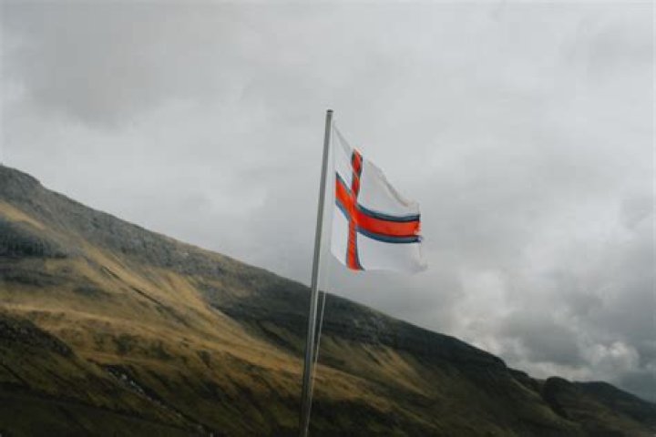 Are icelandic and faroese mutually intelligible?