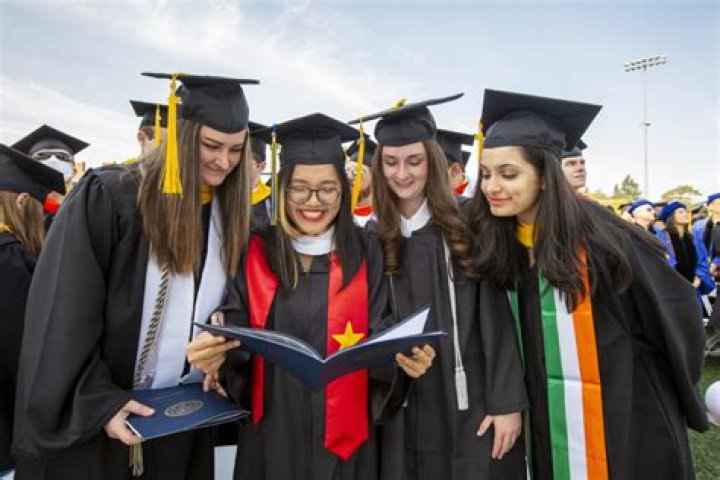 Are international students eligible for cerb?