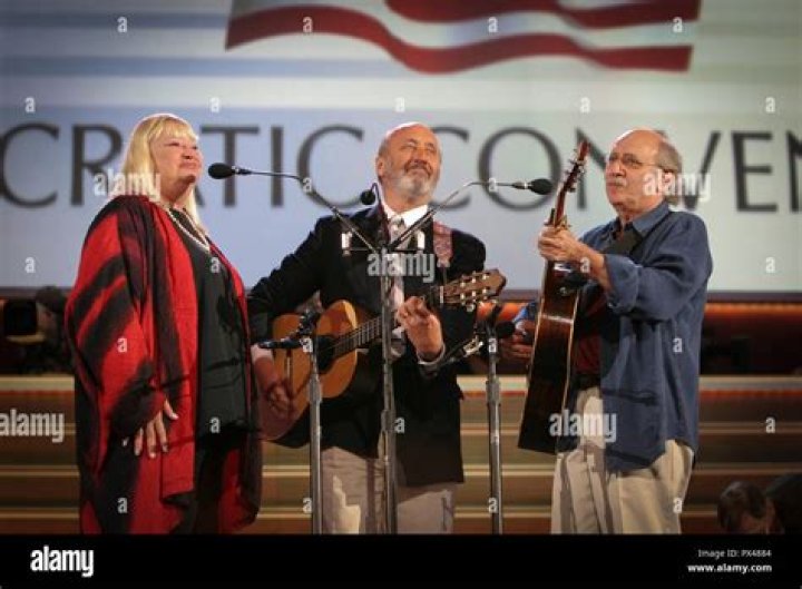 Are peter paul and mary still alive?