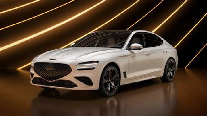 Are sedans or suvs safer?