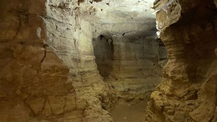 Are the maribel caves open?