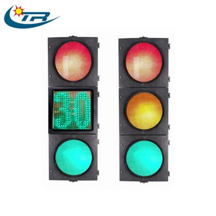Are traffic lights on timers or sensors?