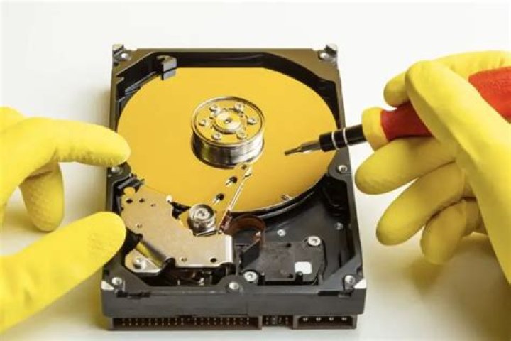 Can a hard drive be reused after degaussing?
