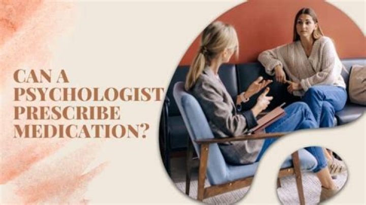 Can a psychoanalyst prescribe drugs?