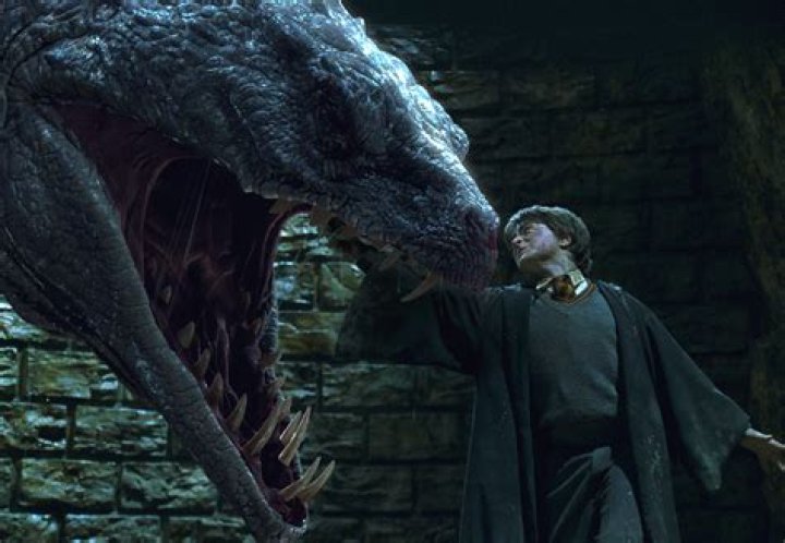 Can dumbledore speak parseltongue?