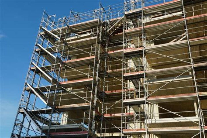 Can ladders be used on scaffolds?