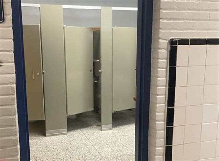 Can tennis players go to the toilet?