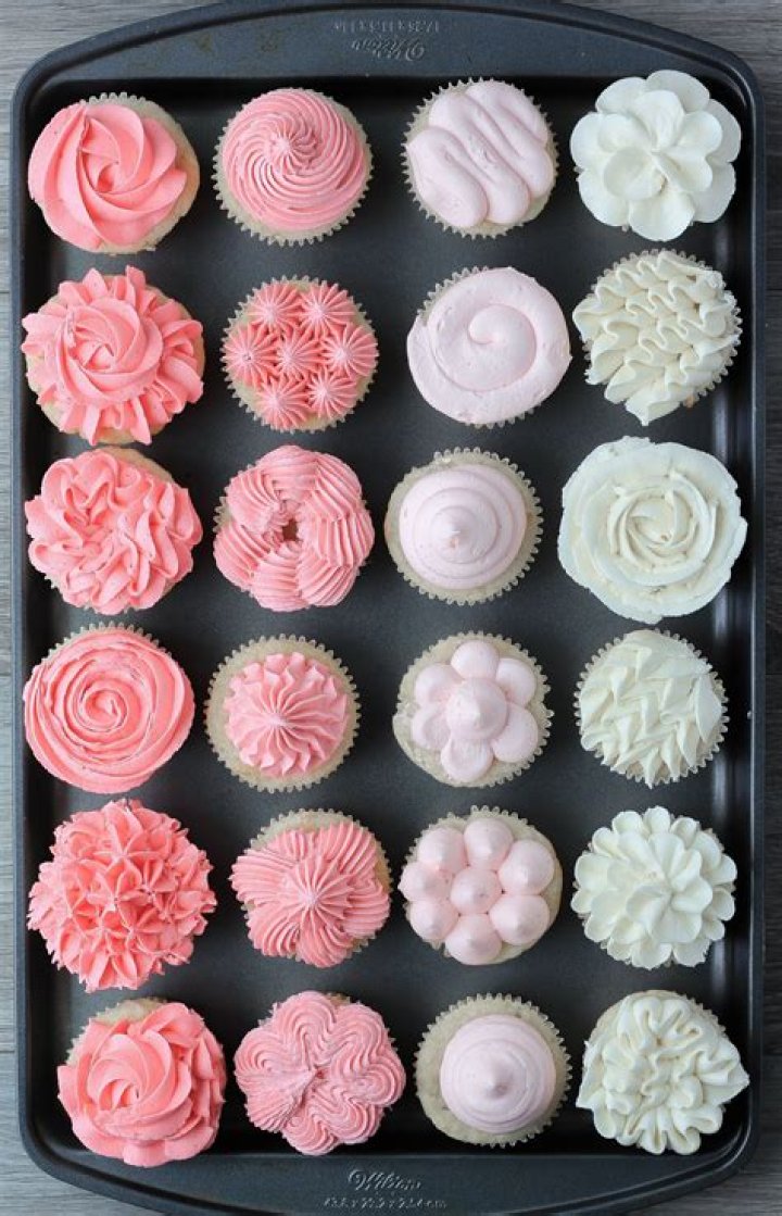 Can you freeze decorated cupcakes?