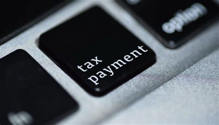 Can you pay estimated taxes all at once?