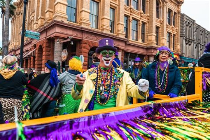 Can you smoke at mardi gras casino?