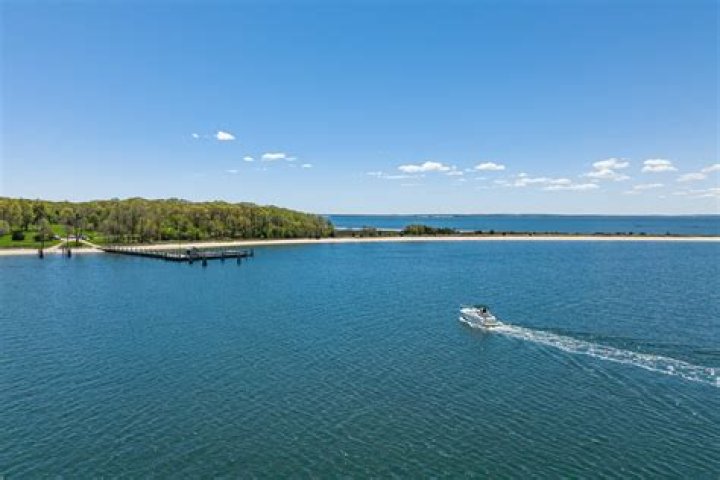 Can you swim in peconic bay?