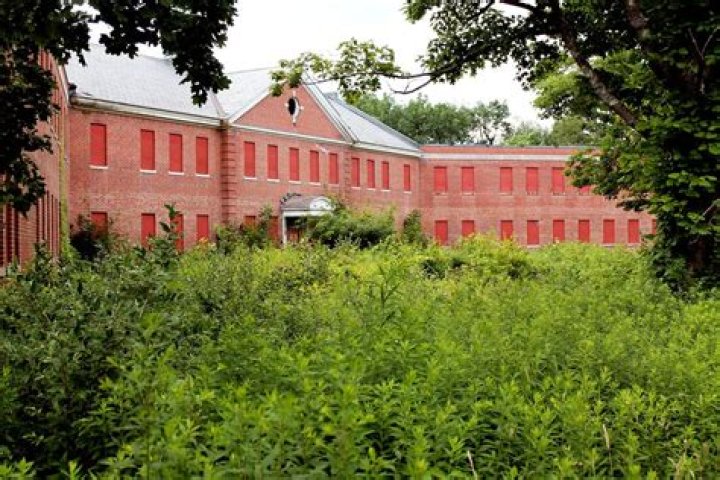 Can you visit belchertown state school?