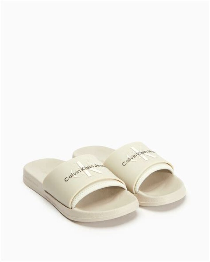 Can you wash calvin klein sliders?