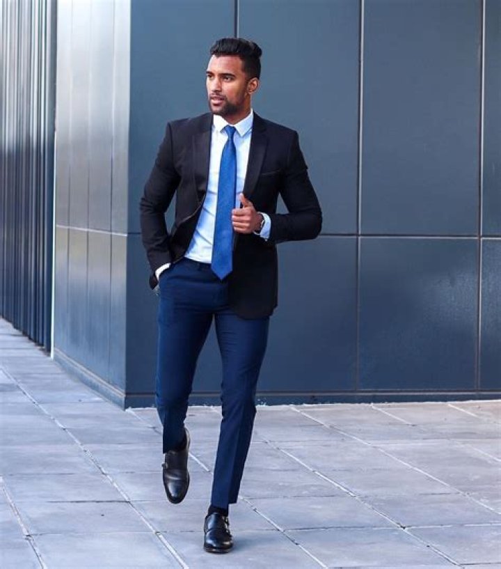 Can you wear black and blue?