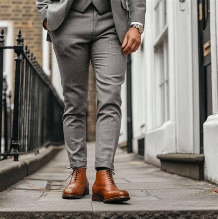 Can you wear brogue boots with a suit?