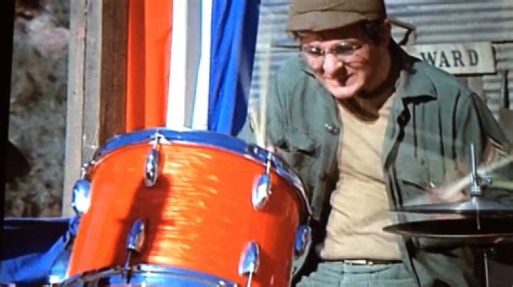 Could gary burghoff play drums?