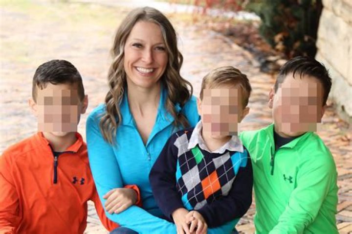 Did becky killed huck's family?