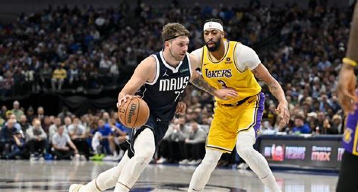 Did eric bledsoe get traded?