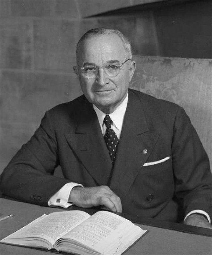 Did harry s truman go to college?