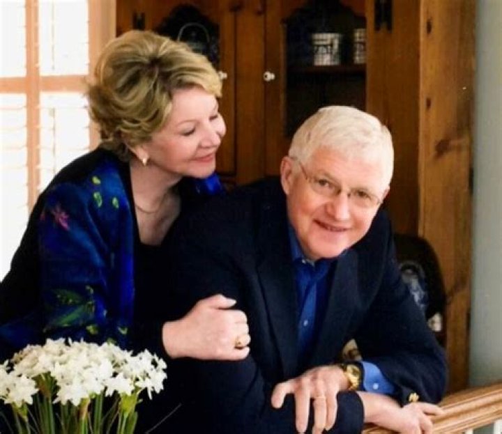 Did june scobee remarry?