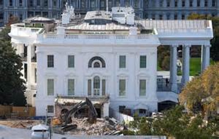 Did oj simpson's house get demolished?