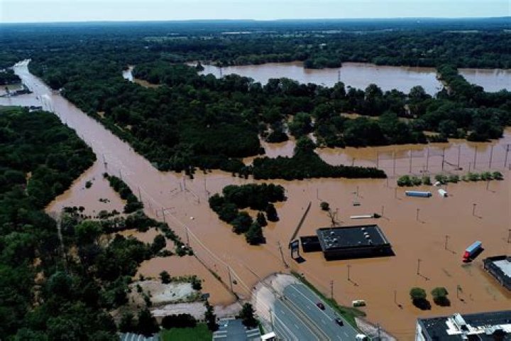 Did the raritan river flood?