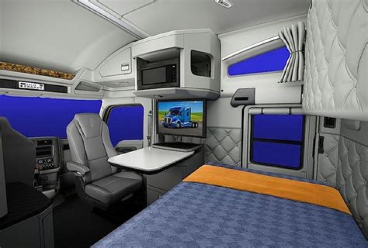 Do 18 wheelers have beds?