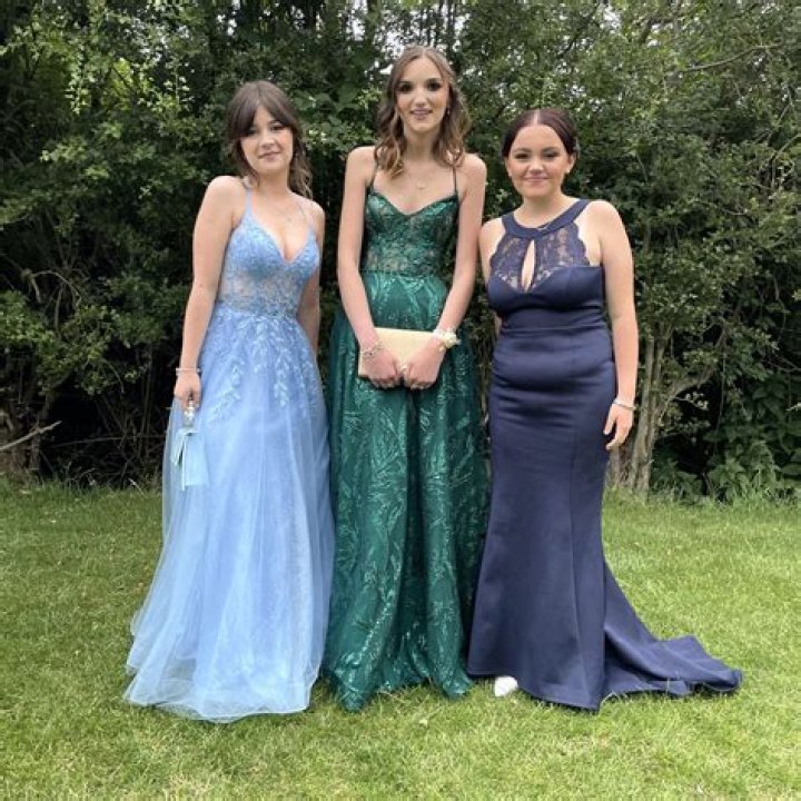 Do middle schoolers have prom?