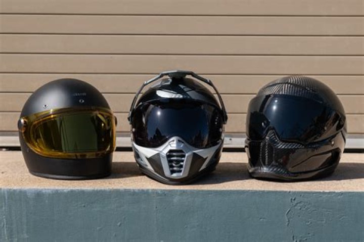 Do motorcycle helmets break in?