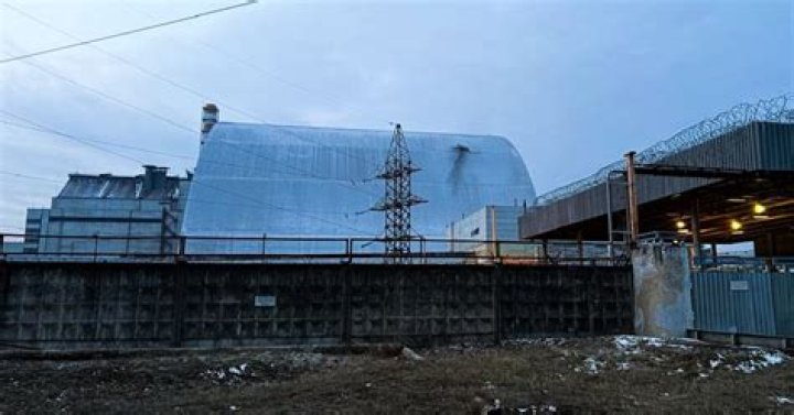Do planes fly over chernobyl?