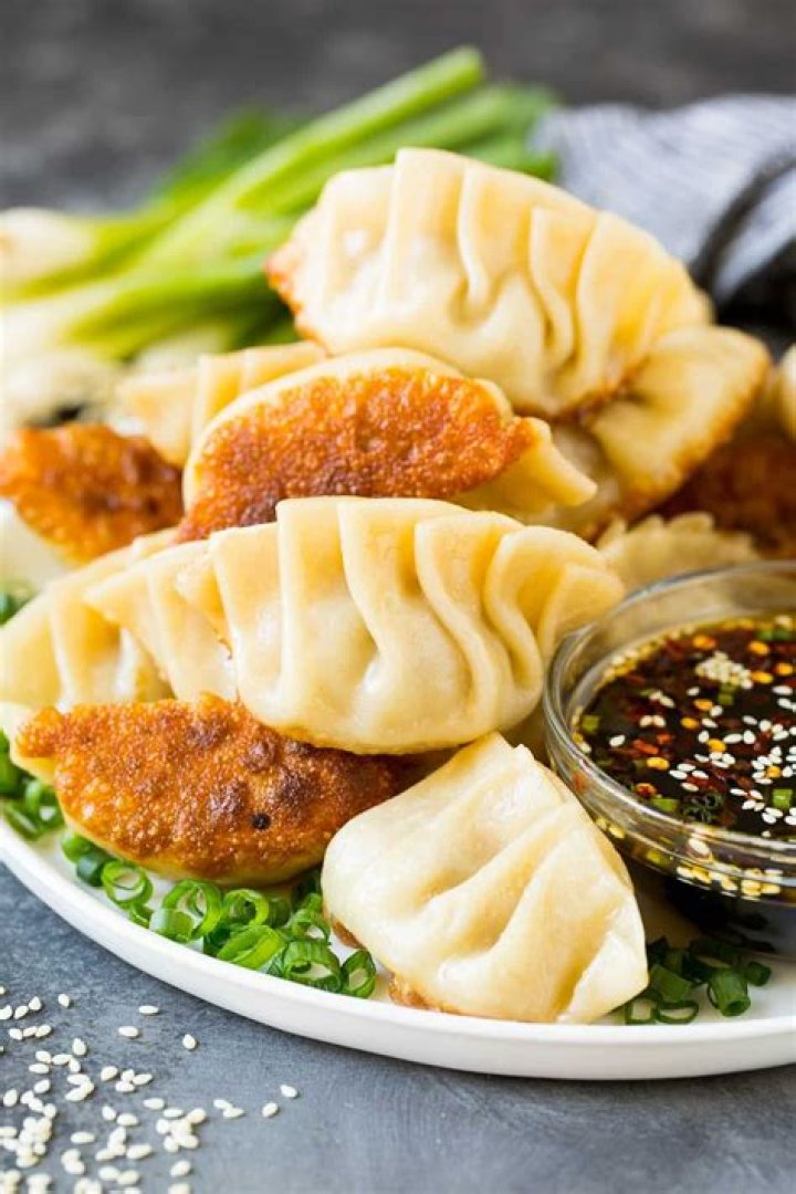 Do potstickers contain egg?