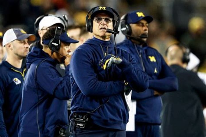 Do sentinels have a coach?