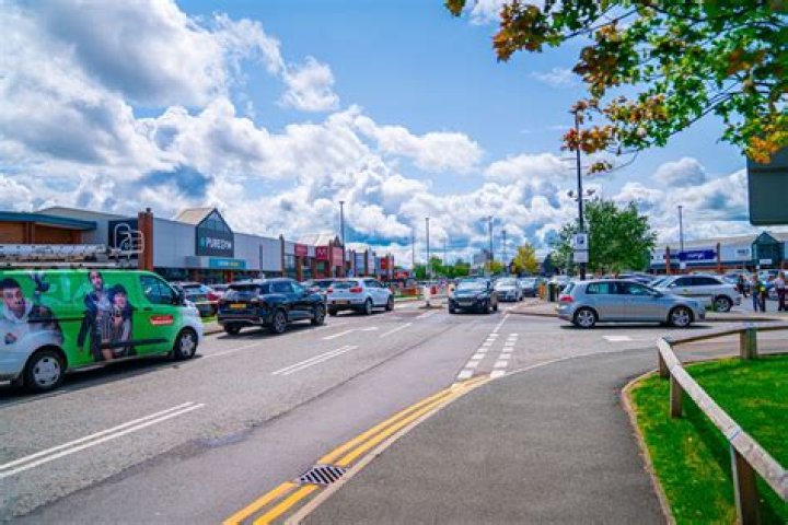 Do tenants have to allow viewings uk?