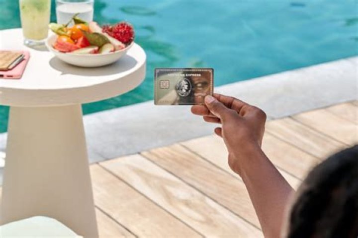 Does amex report to dnb?