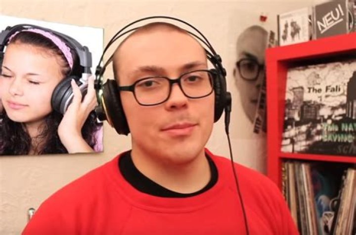 Does anthony fantano have a kid?