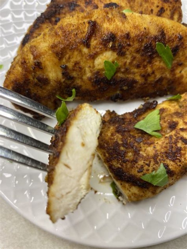 Does blackened chicken taste burnt?