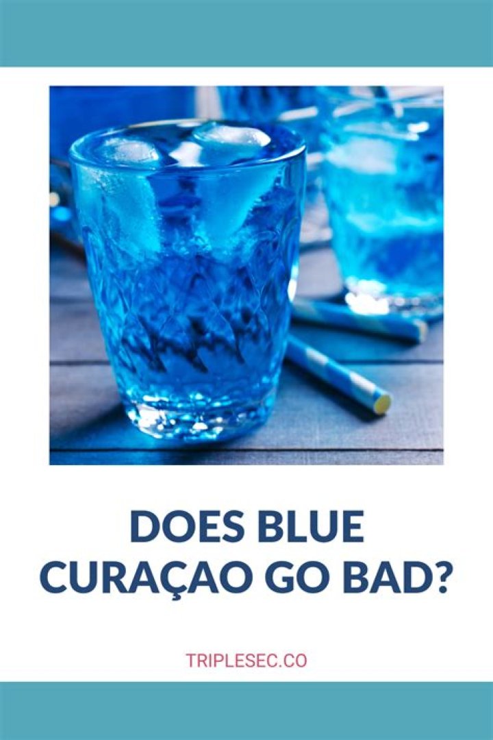 Does blue curacao have alcohol?