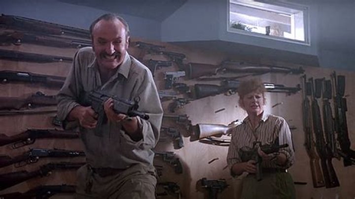 Does burt gummer die?