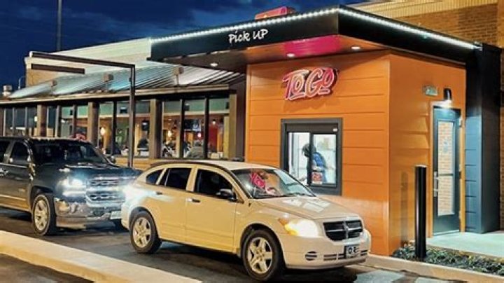 Does canes have a drive thru?