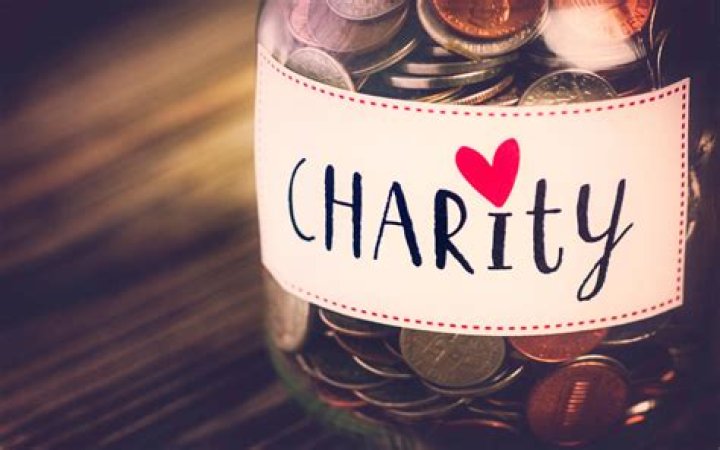 Does donating to charity help with taxes?