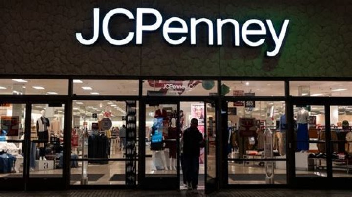 Does jc penney pierce ears?