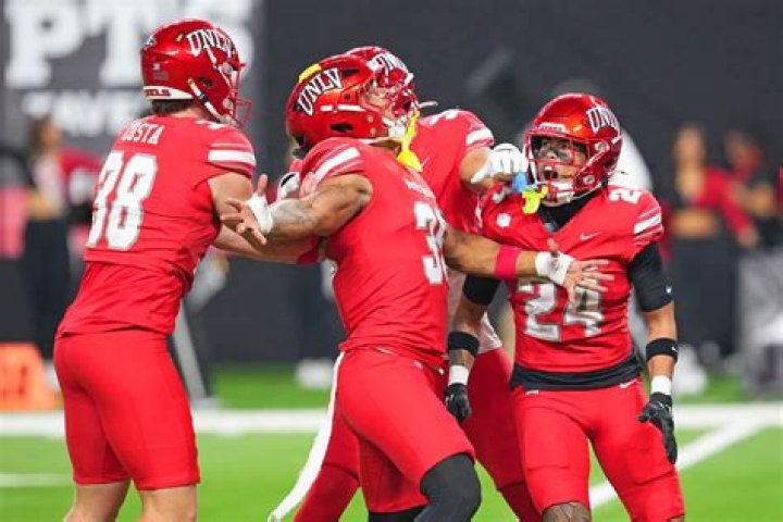 Does justin flowe start?