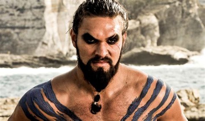 Does khal drogo come back?
