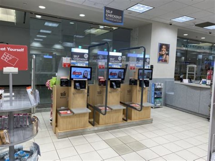Does rite aid have self checkout?